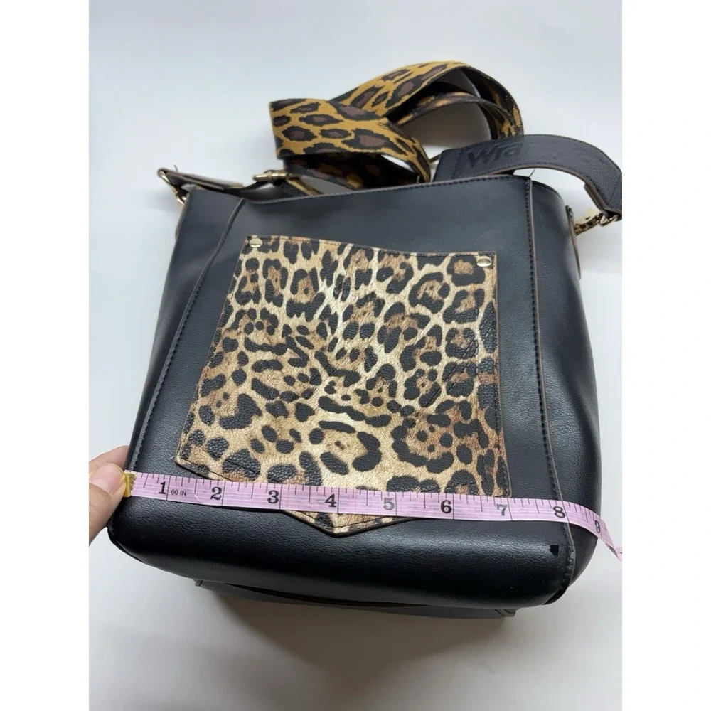 Wrangler Black‎ Bucket Vegan Leather Guitar Animal Print Strap & Removable Pouch